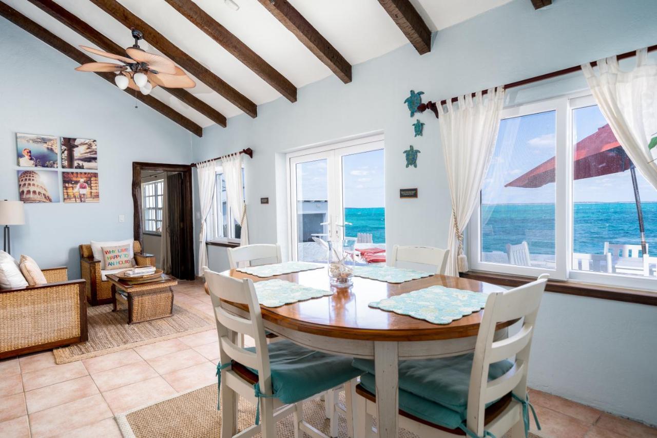 Casa de férias Water's Edge - Oceanfront With Private Pool Nassau